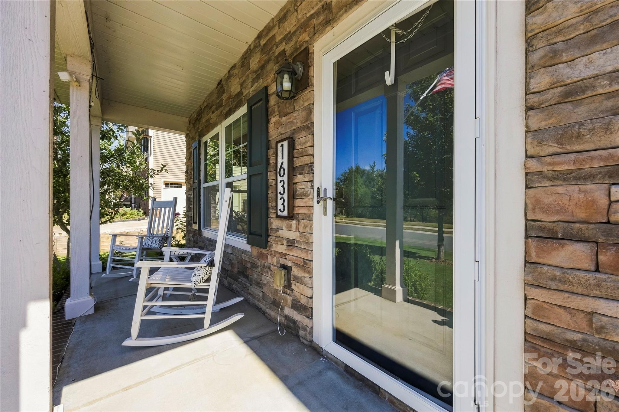1633 Natalie Lane