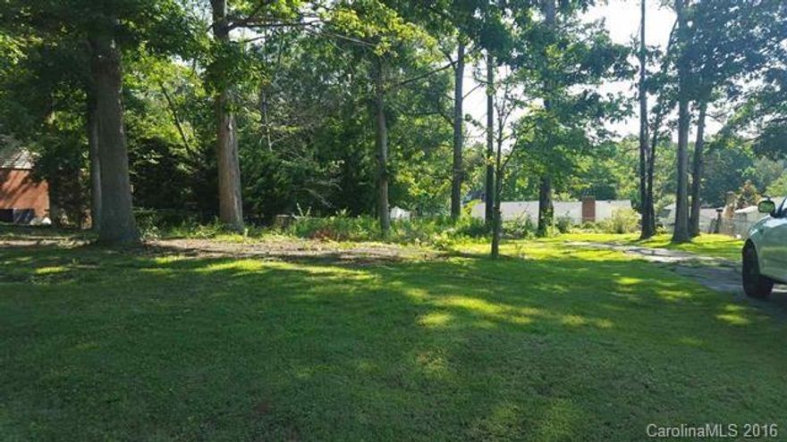 Great lot in established neighborhood in Fort Mill. Convenient to Charlotte. There was a home on it that burned in 2013. The old house has been cleared from the lot.