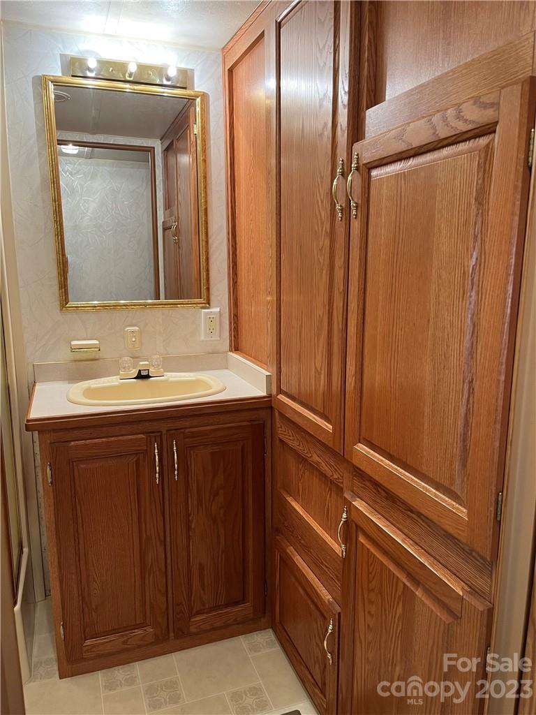 Twin Harbor - Residential