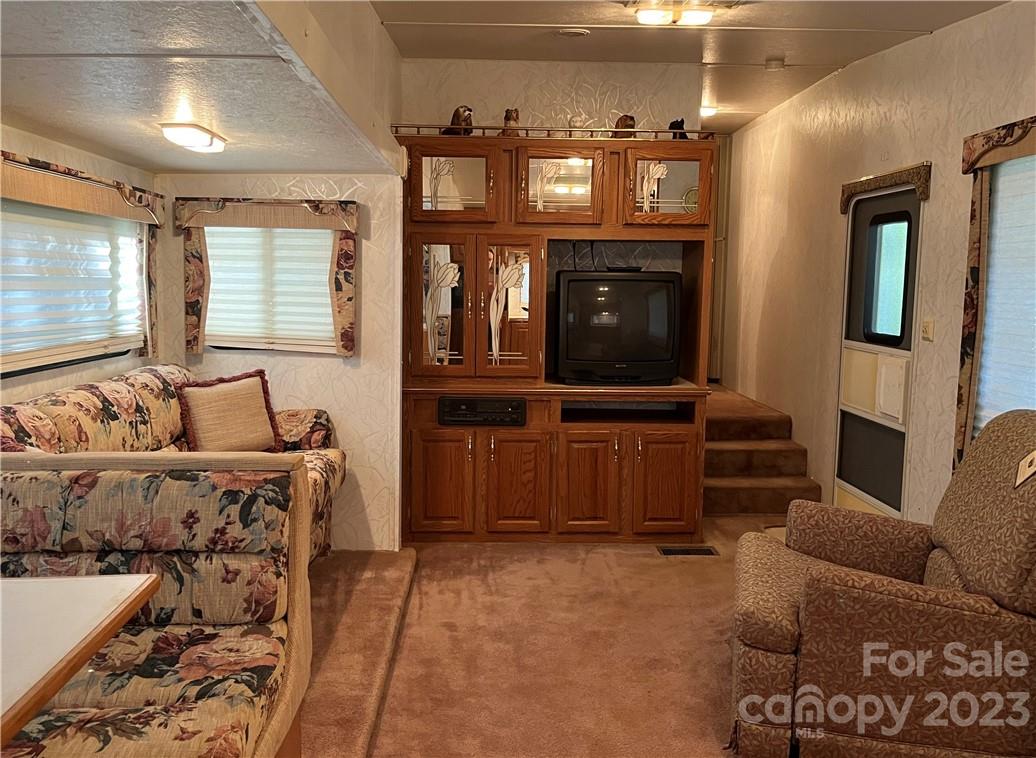 Twin Harbor - Residential