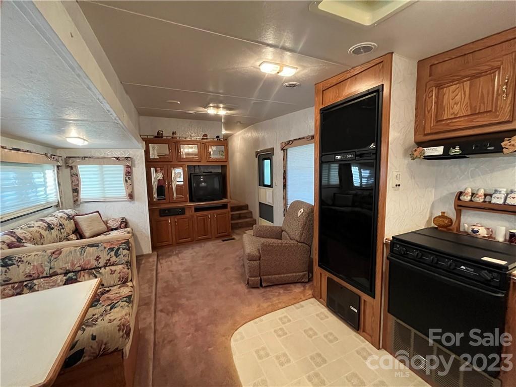 Twin Harbor - Residential