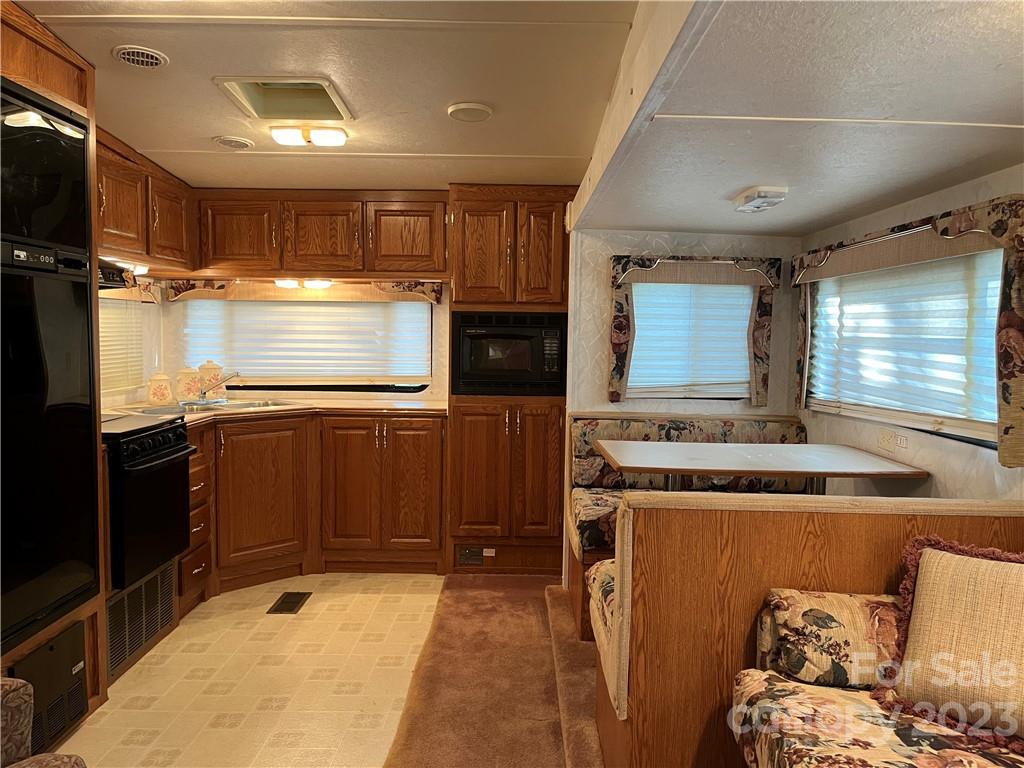 Twin Harbor - Residential