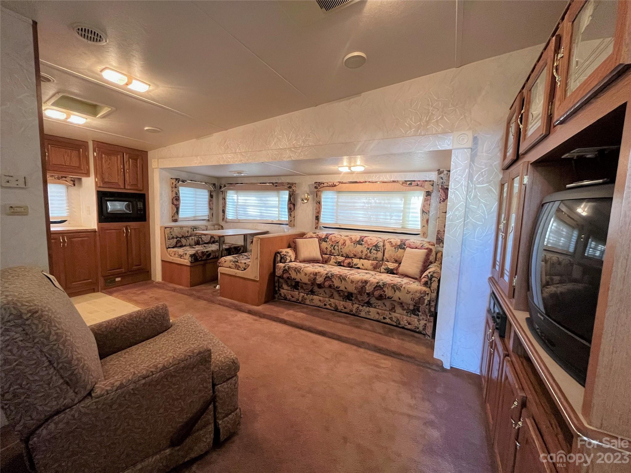 Twin Harbor - Residential