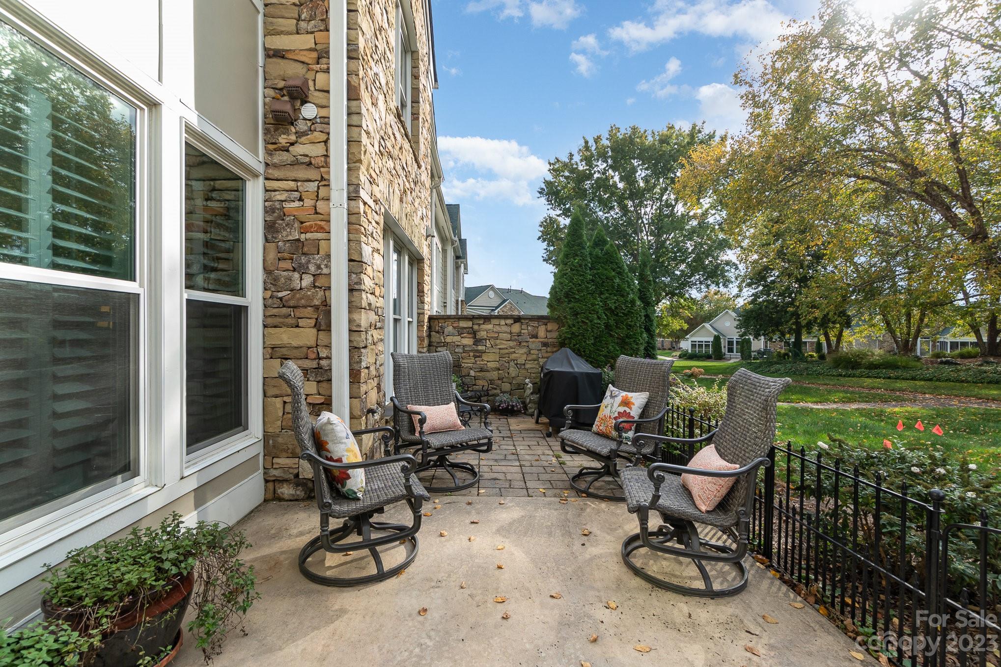 The Greens at Crescent - Residential