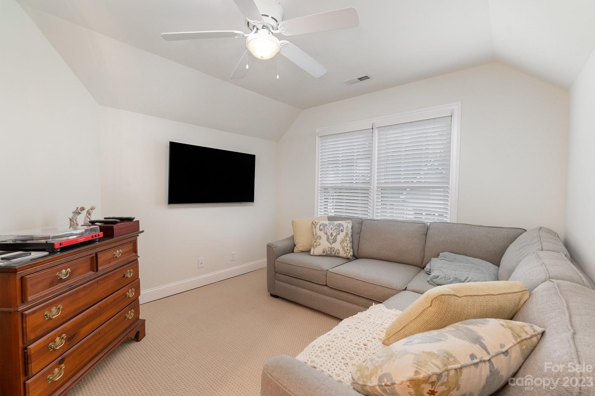 The Greens at Crescent - Residential