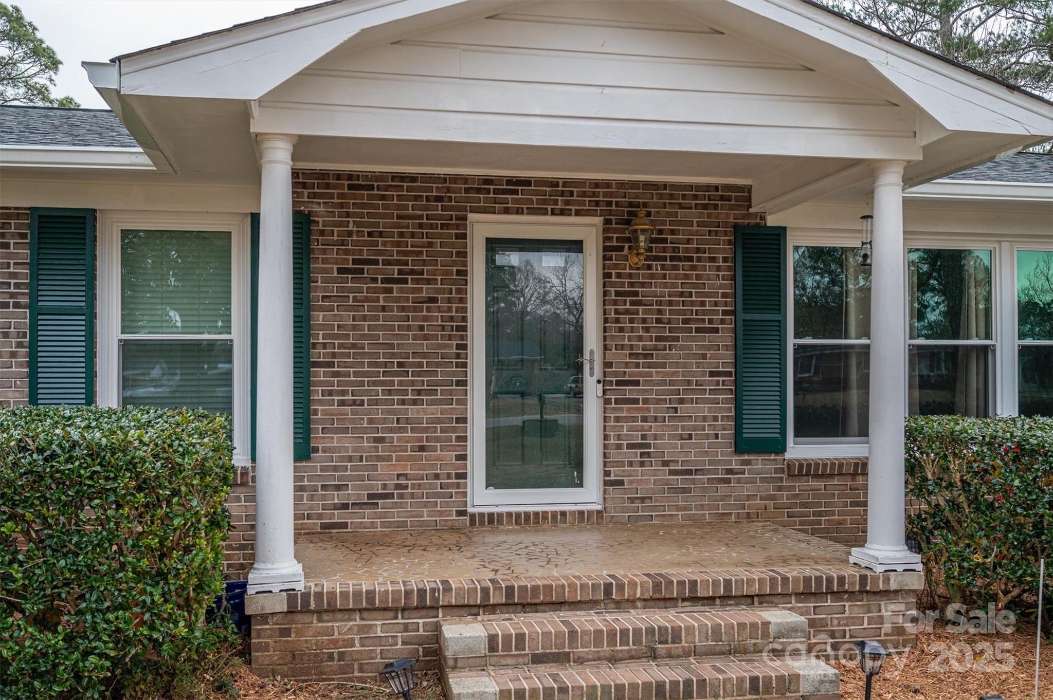 753 Schuyler Drive
