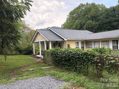 Photo of 408 McCoy Cove Road, Black Mountain, NC 28711 (MLS # 4422151)