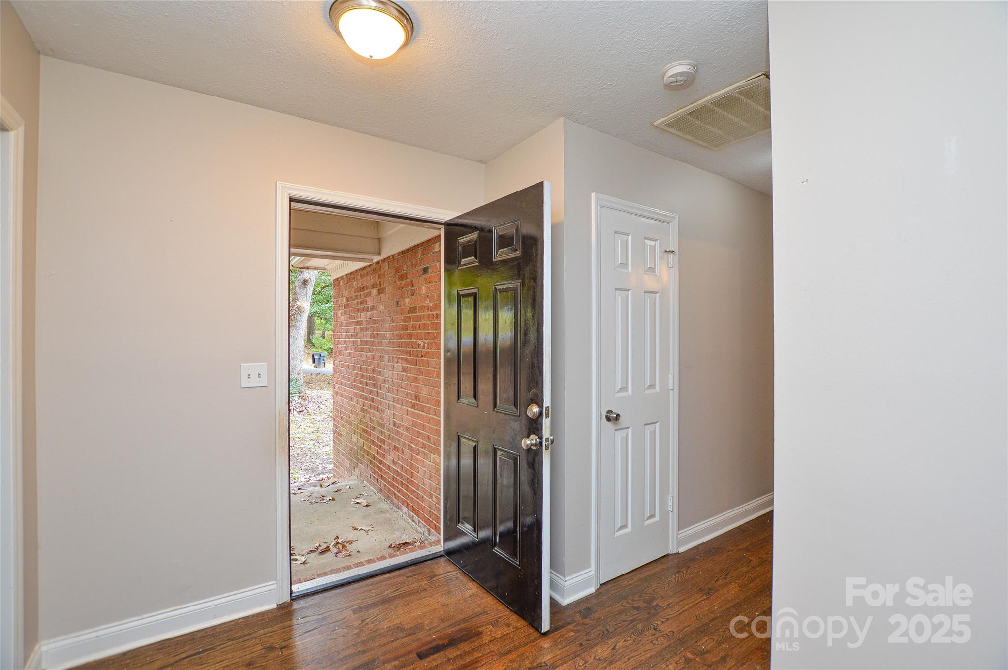 11810 Lansbury Court