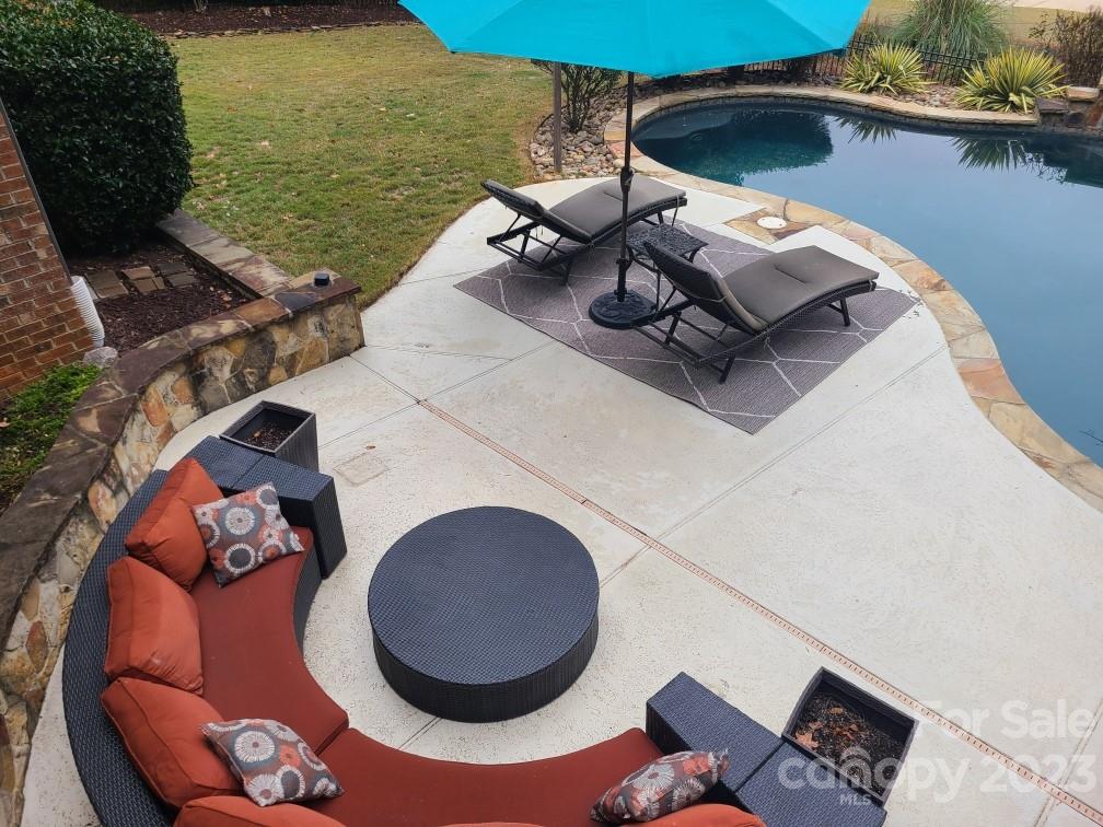 Lake Shore - Residential