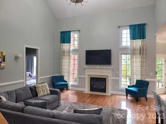 Lake Shore - Residential