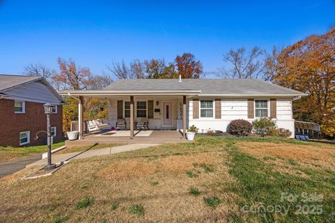 6621 Starcrest Drive Charlotte NC 28210