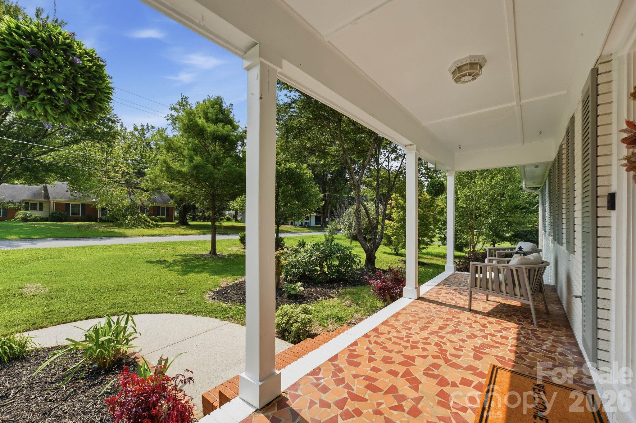 19924 Floral Lane