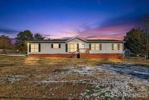 1118 Old Willis School Road Dallas NC 28034