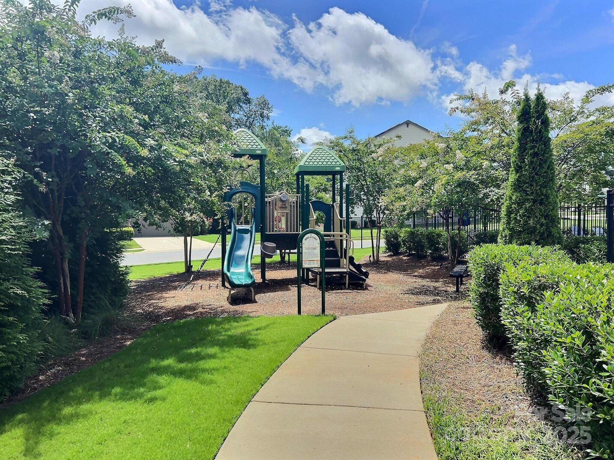 Lake Crest - Residential