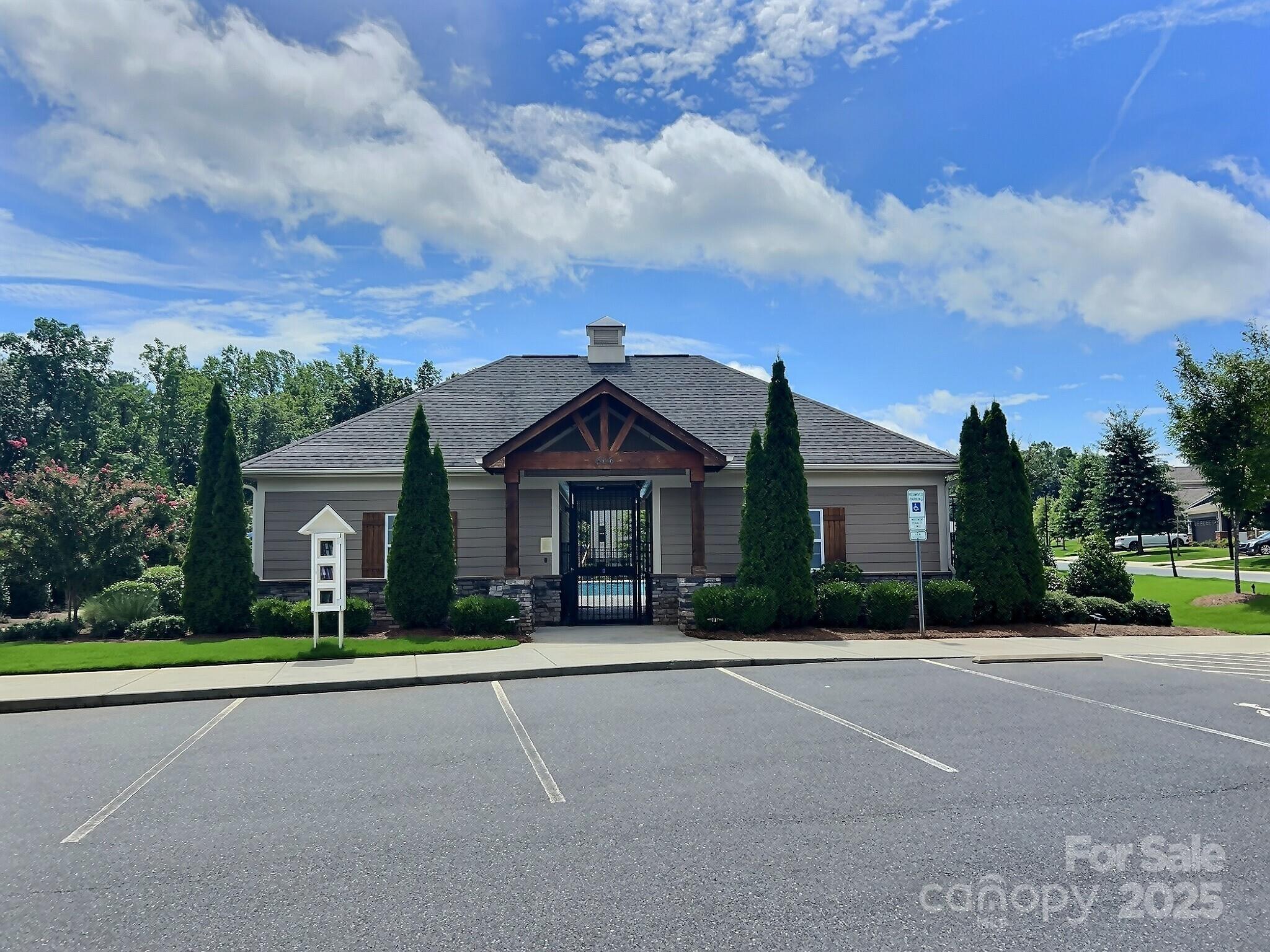 Lake Crest - Residential