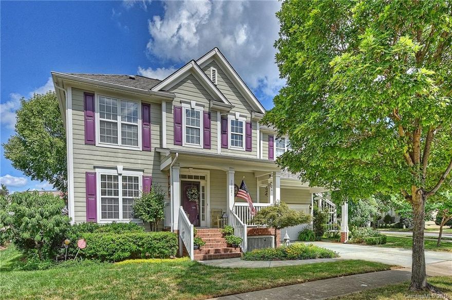 Perfect home on quiet street in popular Birkdale Village. Foyer opens to dining room and great room. Great room with fireplace and built-ins. Generous kitchen with pantry, beautiful cabinetry, granite and large island. Charming breakfast nook with built-in corner bench seating. Wide open stairway to light-filled loft. Three bedrooms up including master bedroom with large bath and dual vanities. Inviting screened porch. Lush yard with white wooden fencing. 1 block to shops, dining, movies.