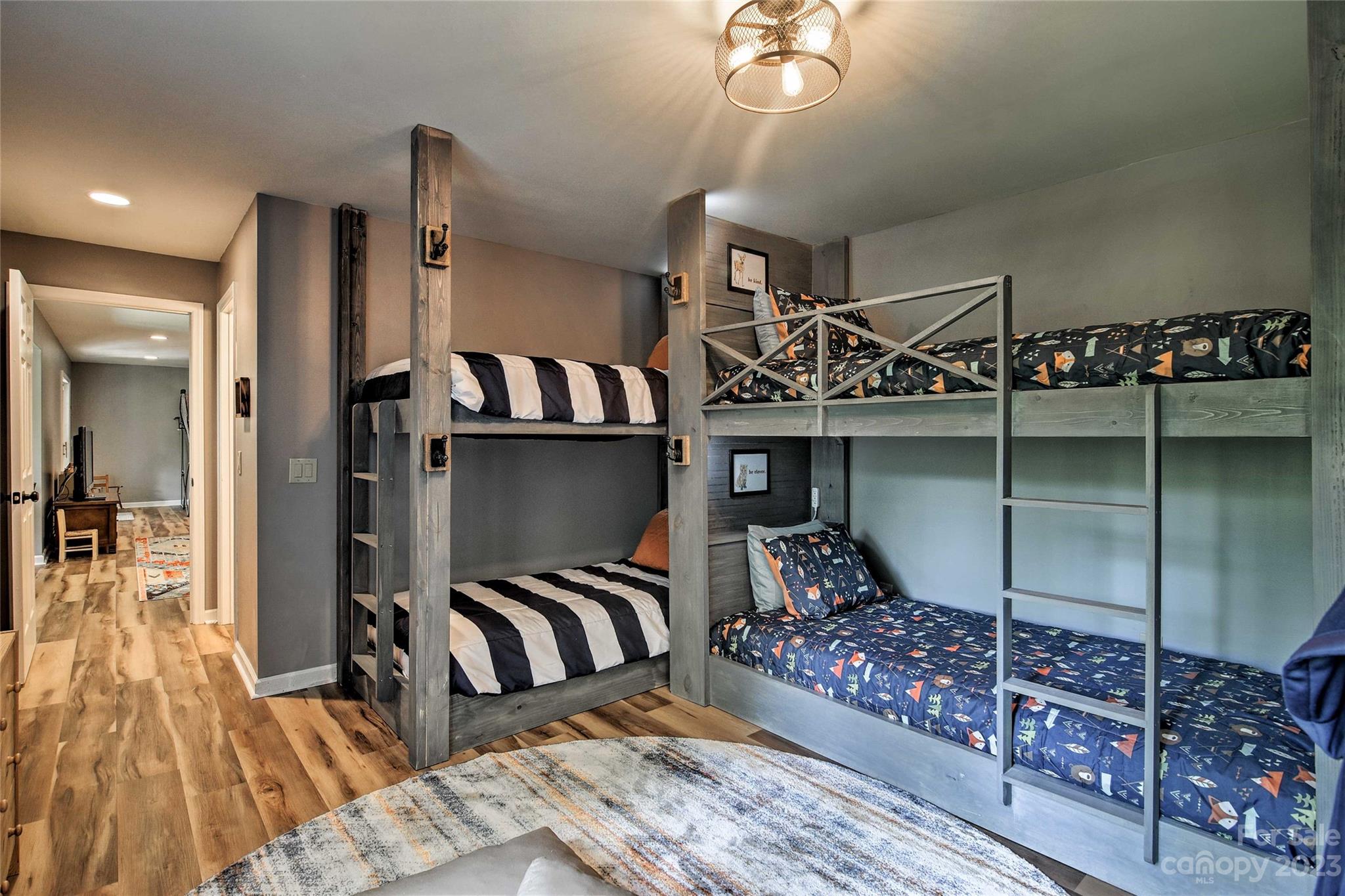 Yonahlossee Saddle Club - Residential