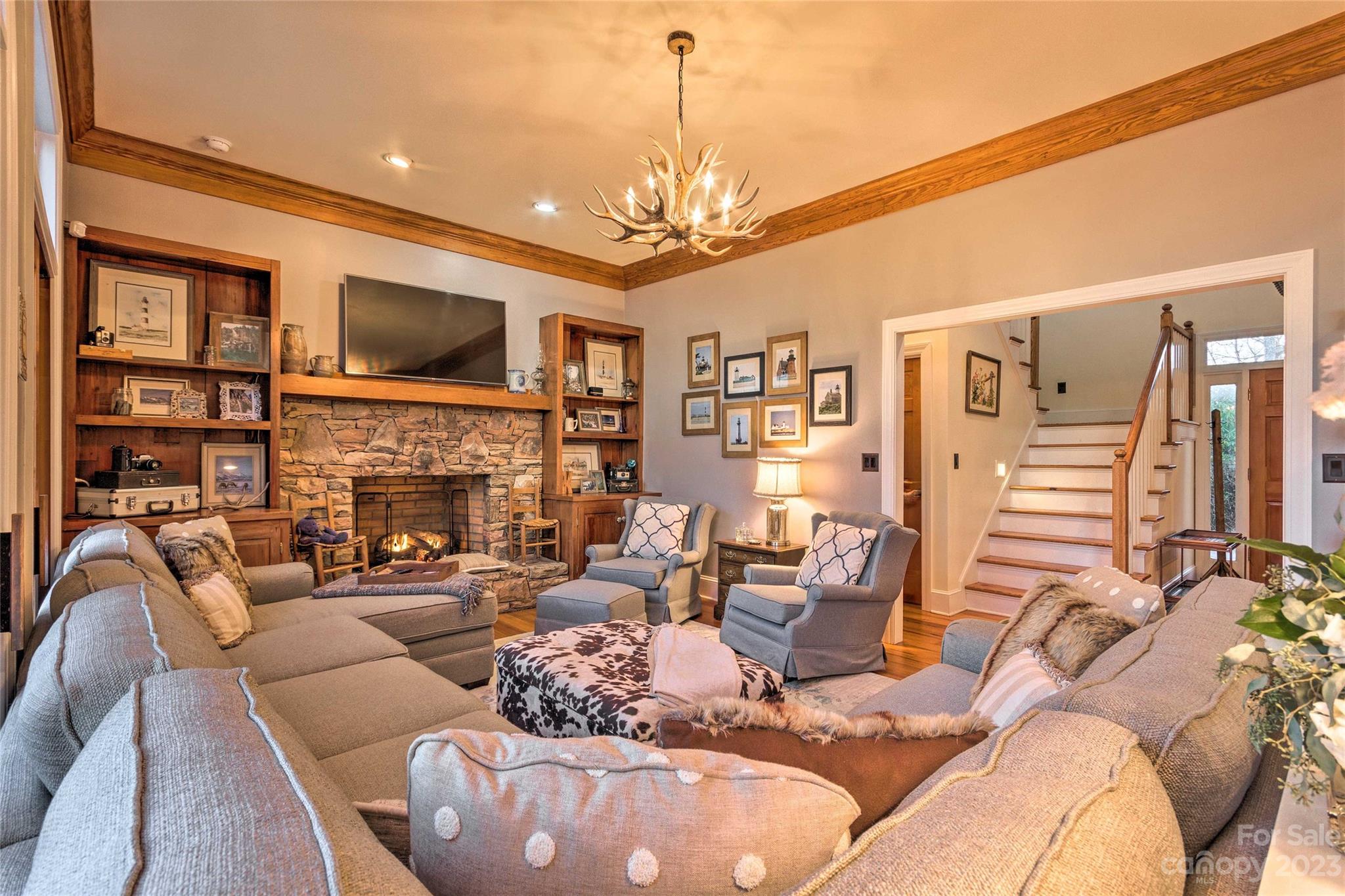 Yonahlossee Saddle Club - Residential