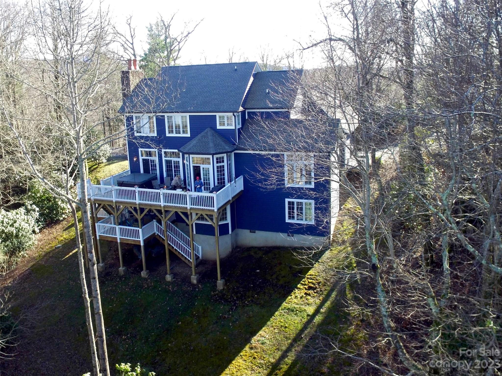 Yonahlossee Saddle Club - Residential