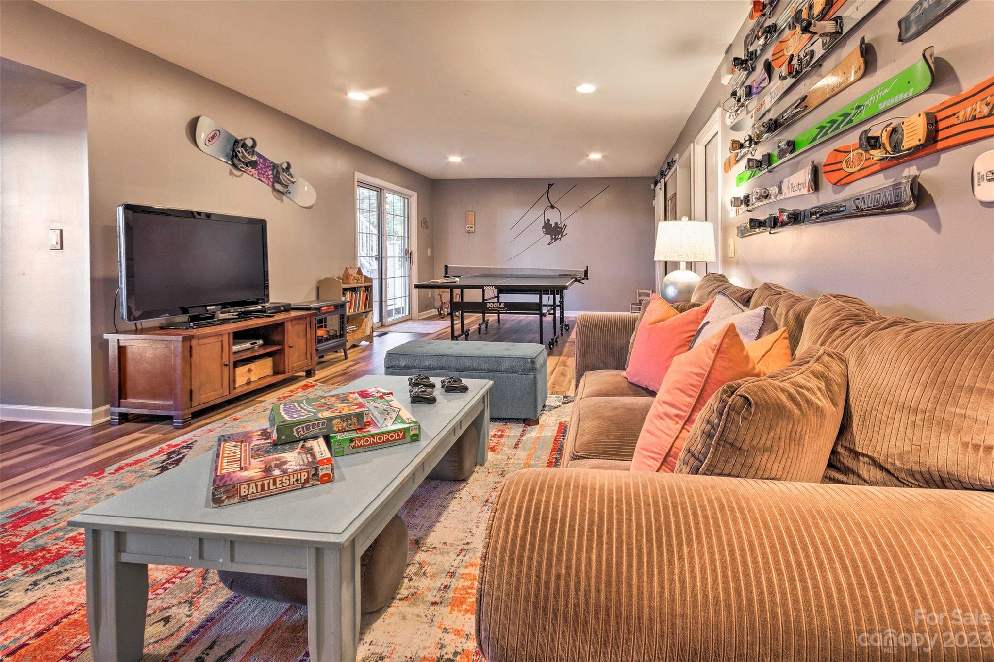 Yonahlossee Saddle Club - Residential