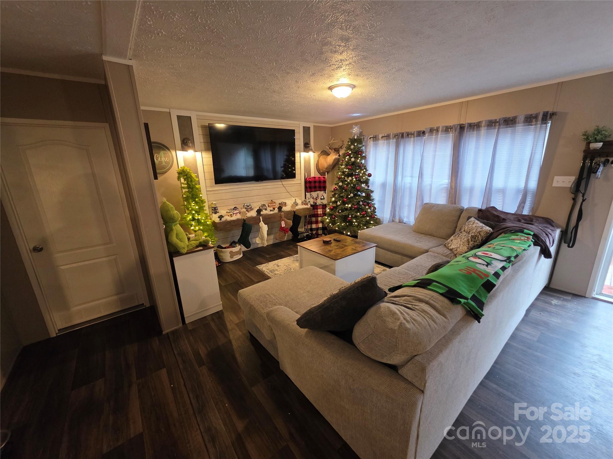 3946 E North Corner Road