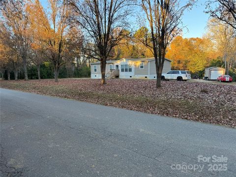 3946 E North Corner Road Lancaster SC 29720