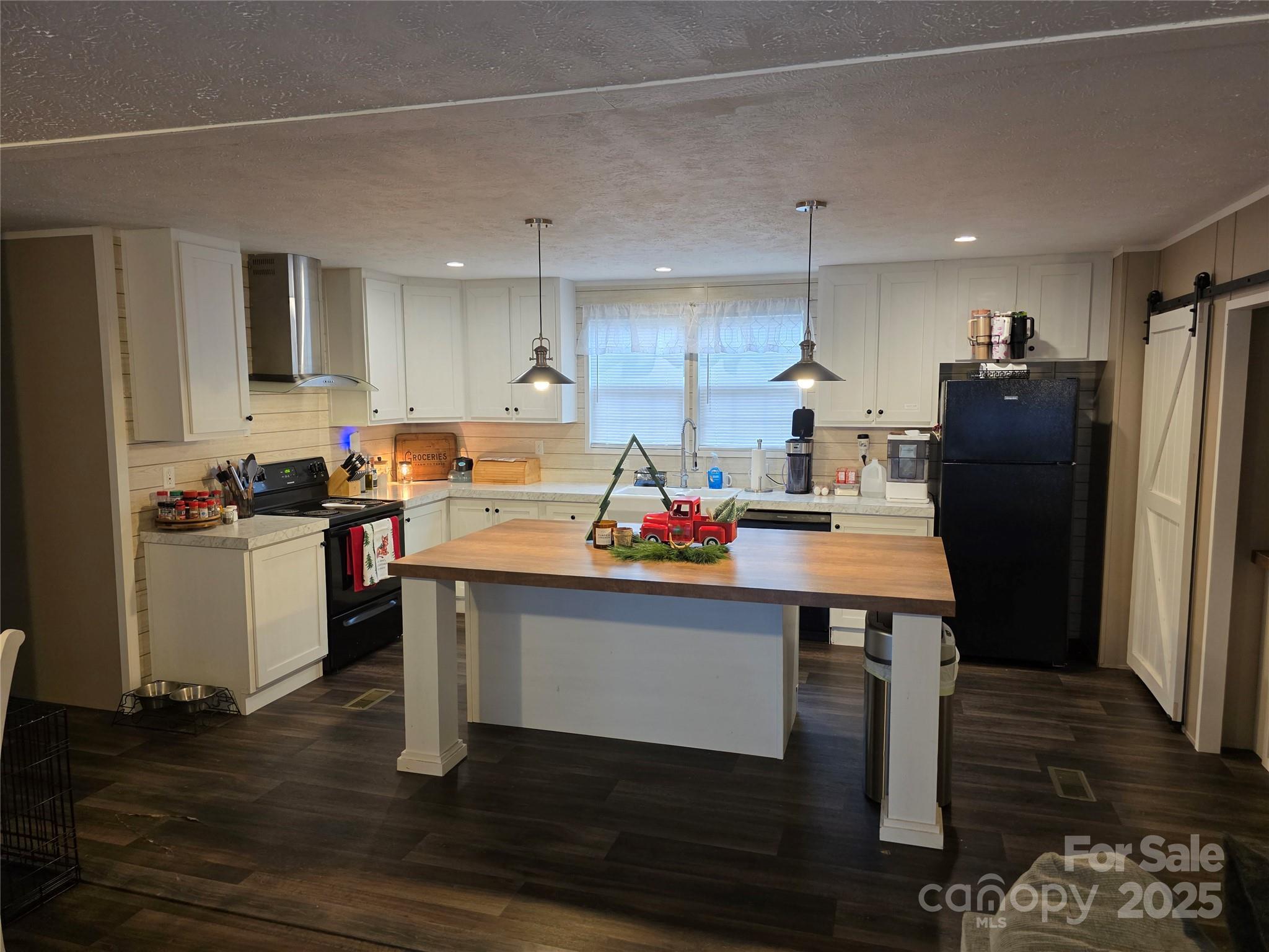 3946 E North Corner Road