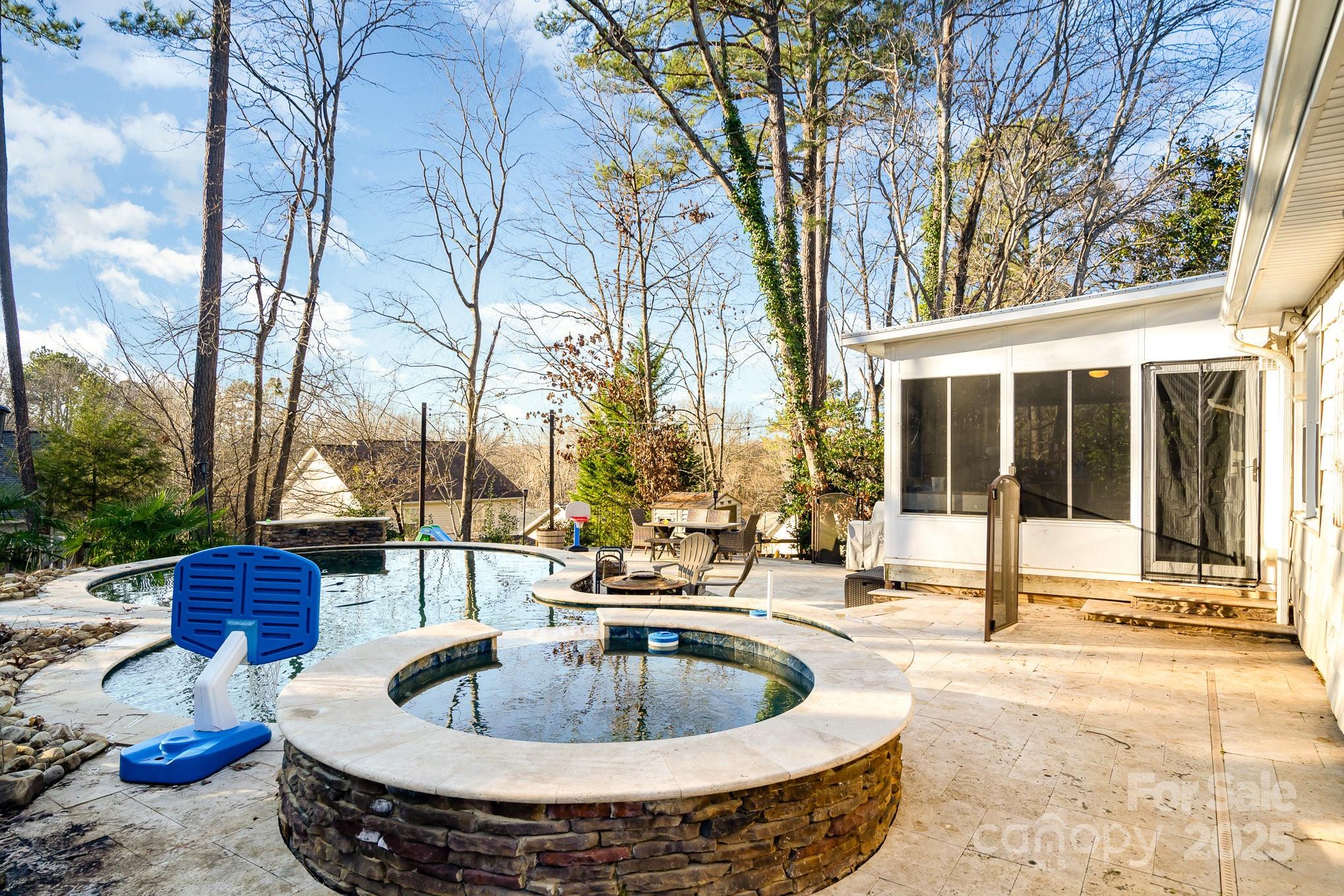 Tega Cay - Residential