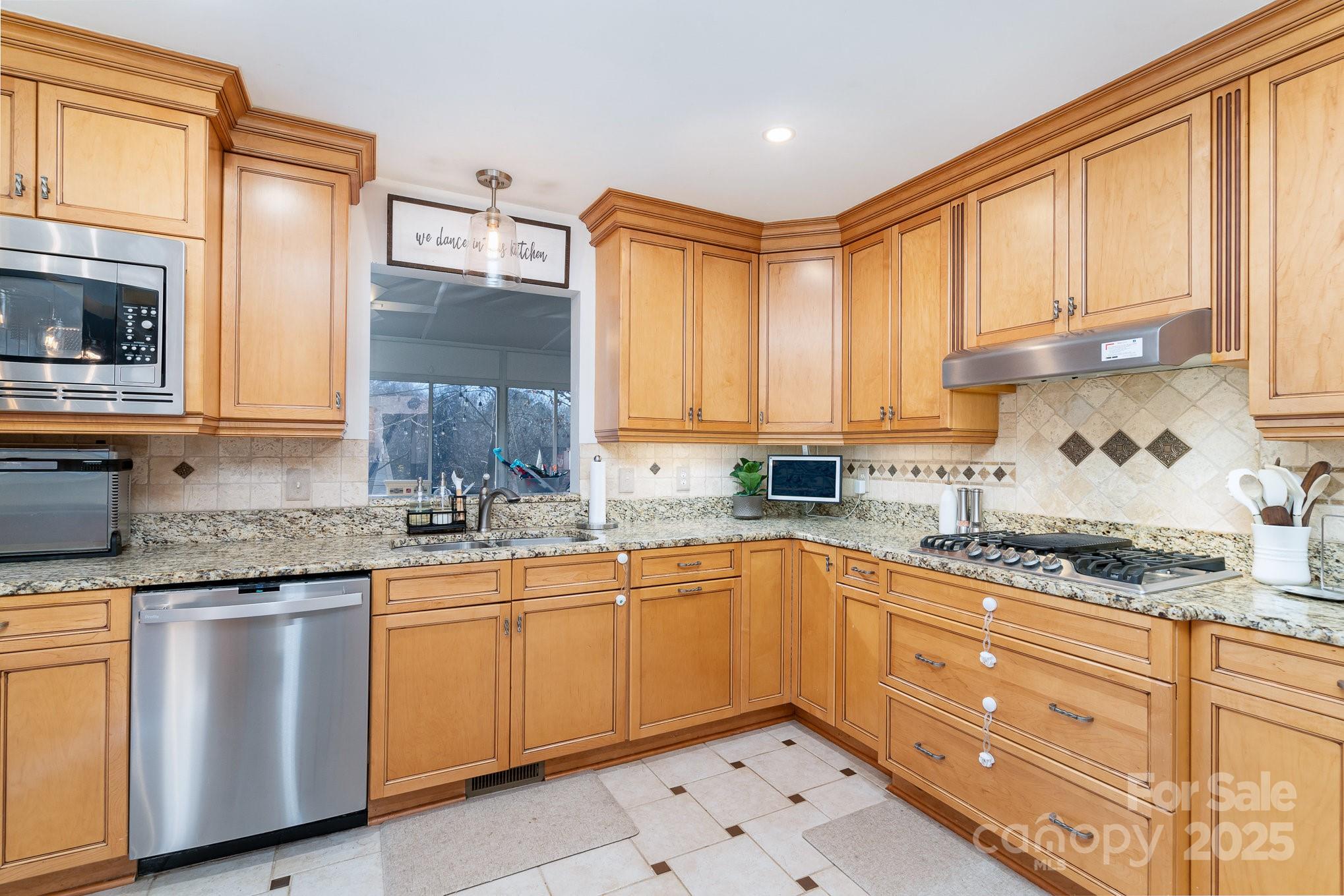 Tega Cay - Residential