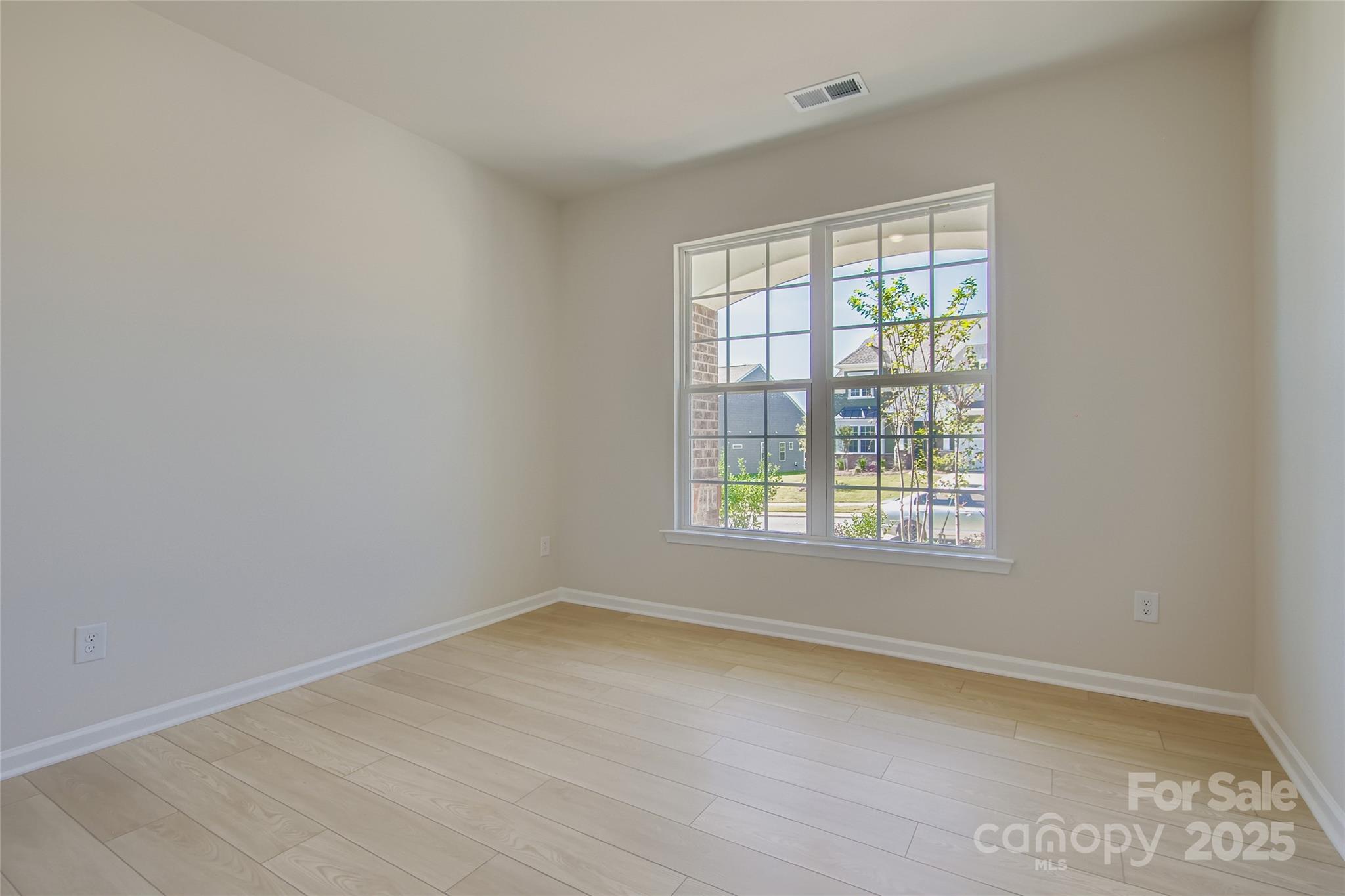 Roselyn - Residential