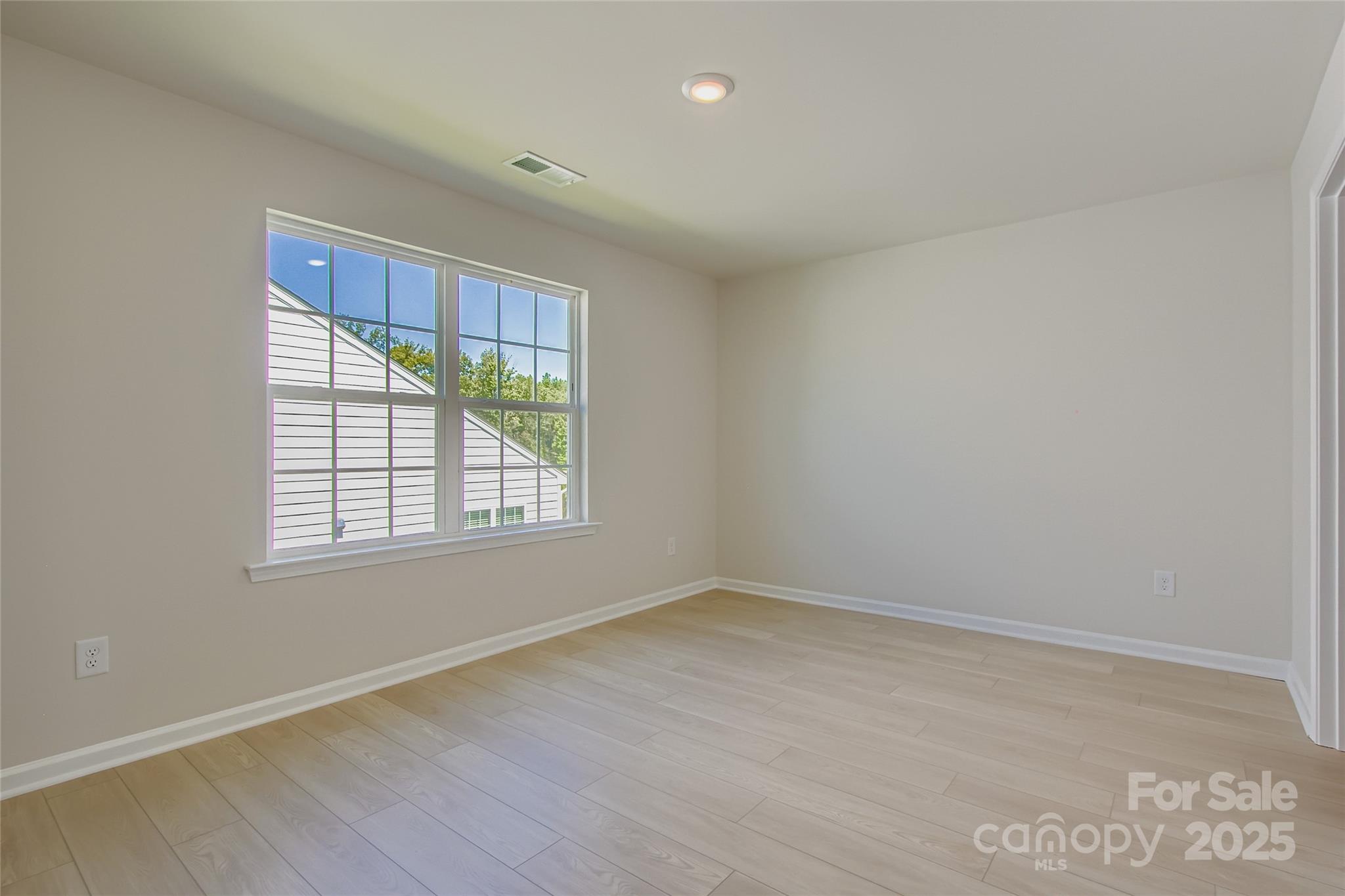 Roselyn - Residential