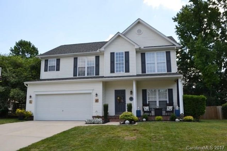 This lovely two story home in Waterstone is just darling.  Located on a cul de sac lot, home offers a vaulted great room, open floorplan, and stainless appliances in kitchen.  Large sunroom adds extra living space.  Flex room on main could be used as a bonus room or office.  Spacious loft on upper level w/ Master and 2 roomy spare bedrooms. Great outdoor area w/ ample space to grill and entertain.