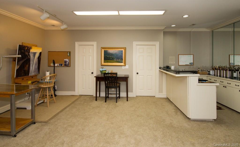 Seven Eagles - Residential