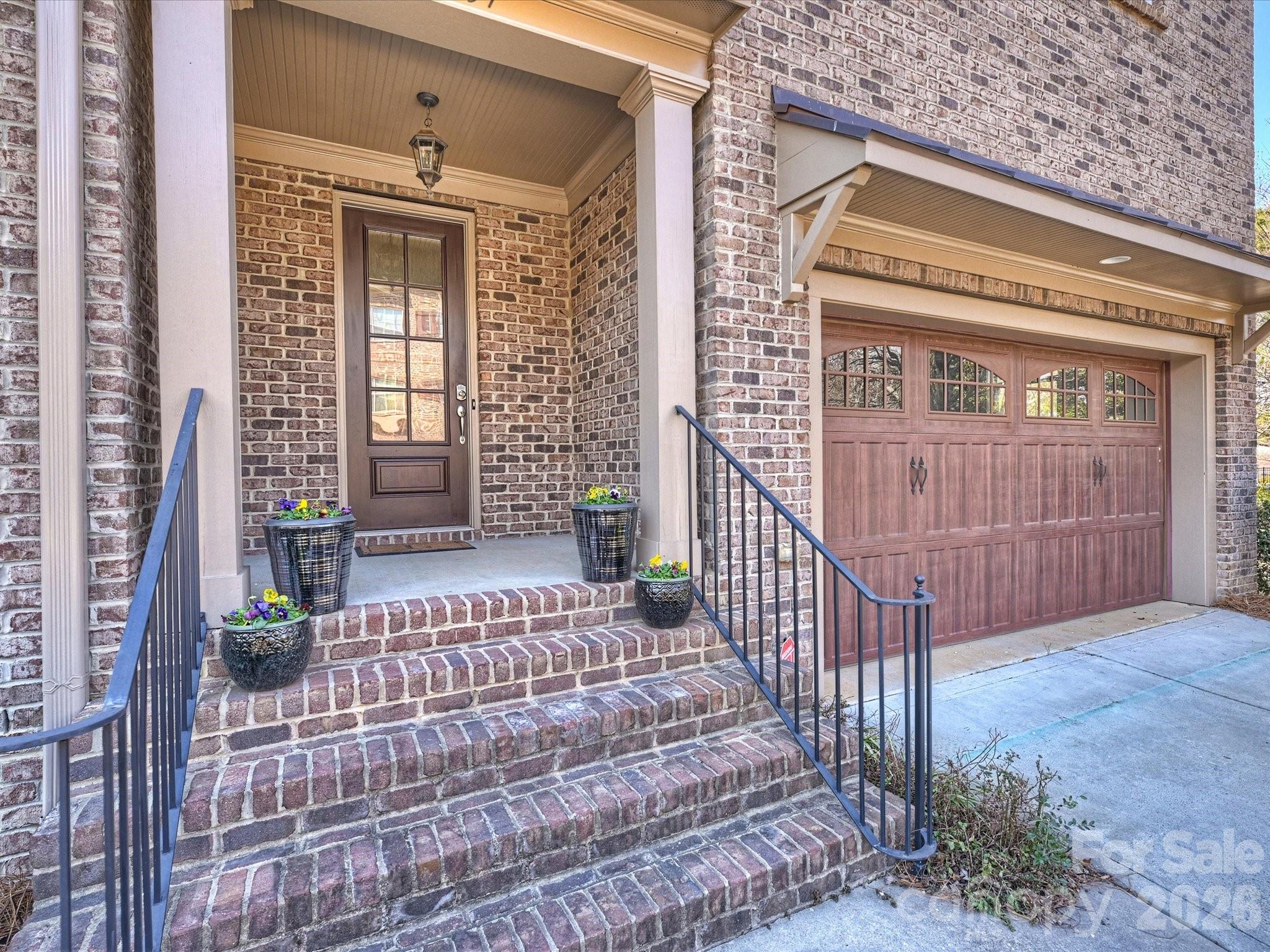 6437 Fairway Row Lane