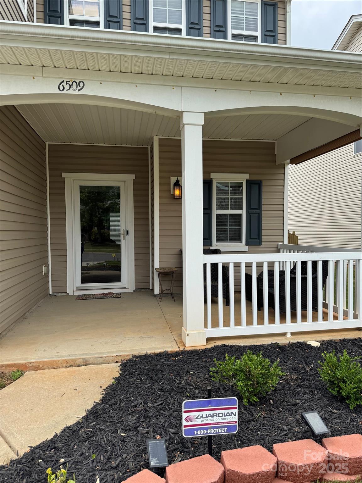 6509 Ridgeview Commons Drive