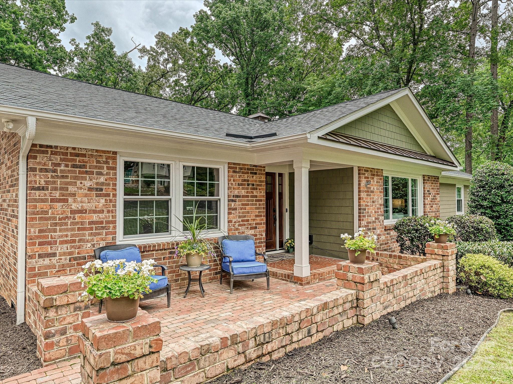 327 Whitestone Road