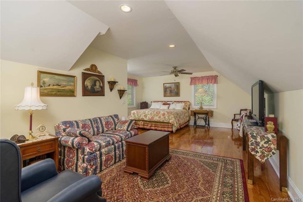 Laurel Oaks - Residential