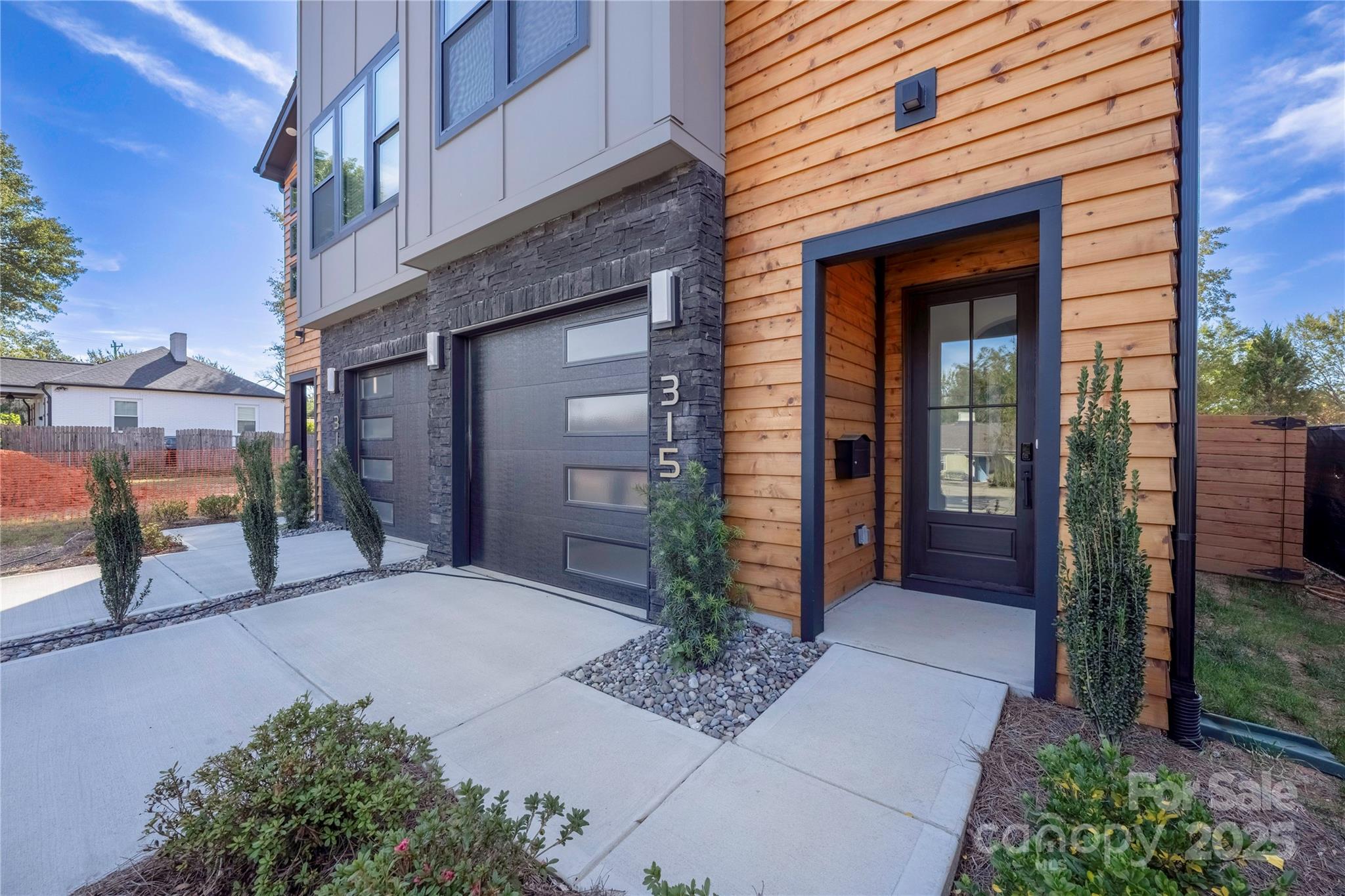 315 E Peterson Street