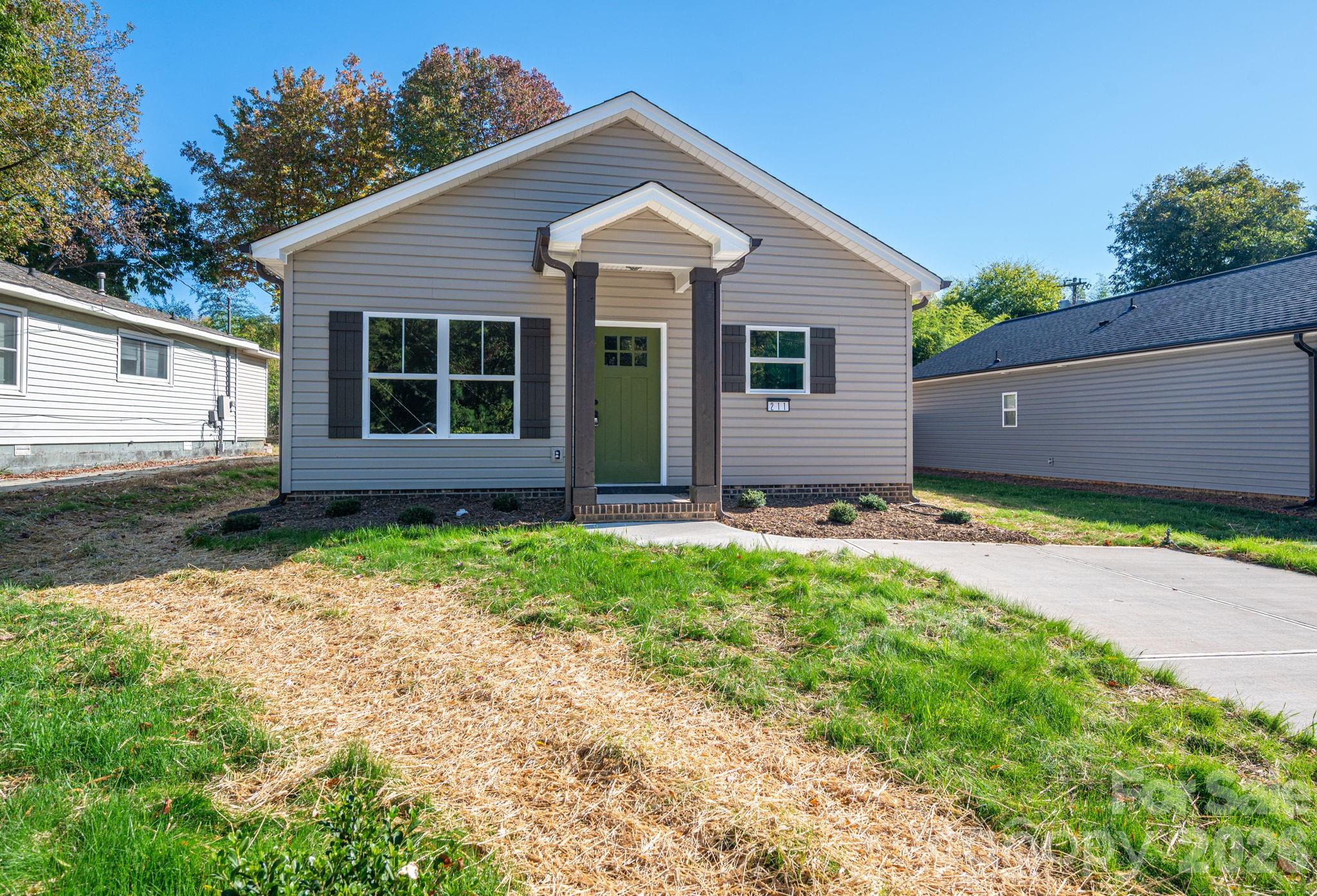 211 Seigle Street 37-38