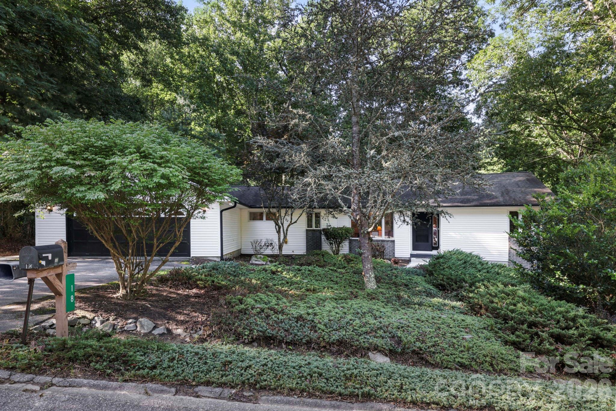 18 E Rosewood Trail