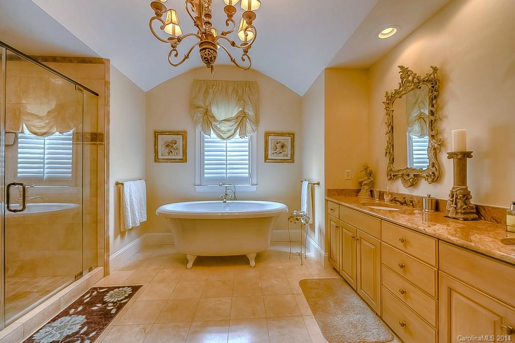 The Peninsula - Residential