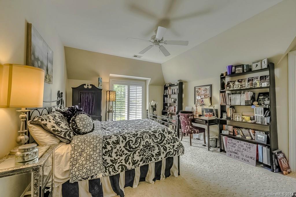 The Peninsula - Residential