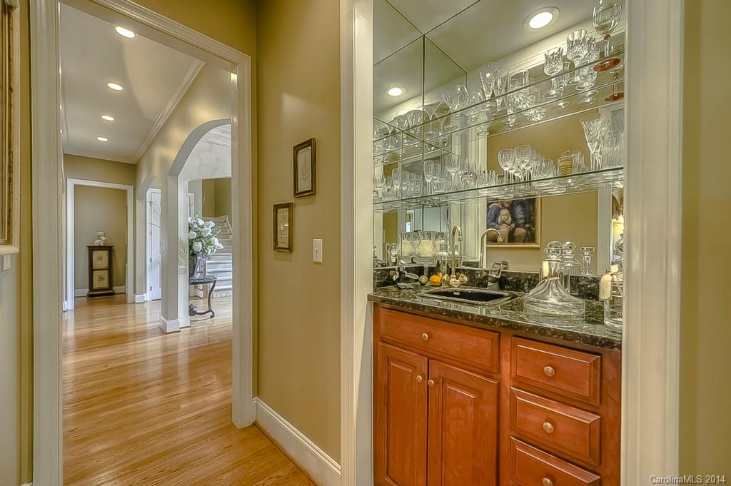 The Peninsula - Residential