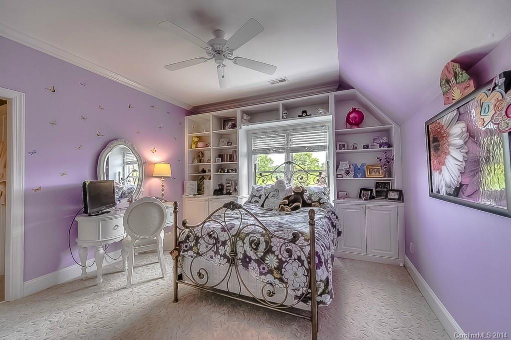 The Peninsula - Residential