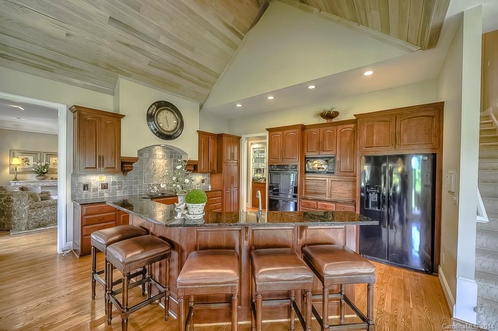 The Peninsula - Residential