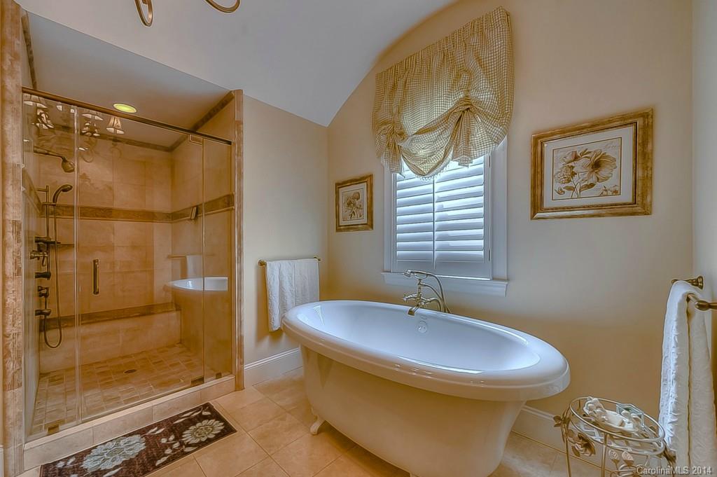 The Peninsula - Residential