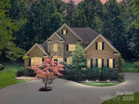 5955 Mountain Point Lane Charlotte NC 28216
