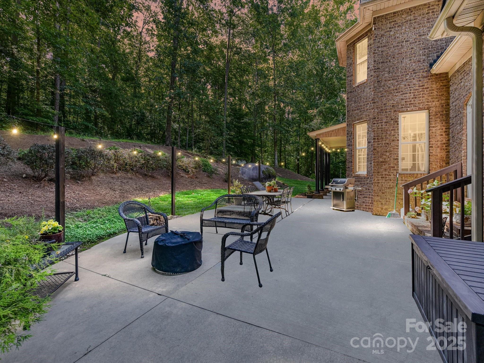 5955 Mountain Point Lane