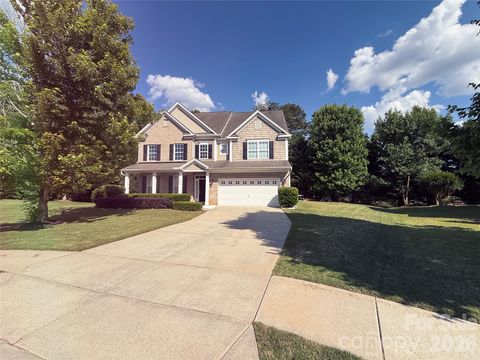 Photo of 5093 Gladiola Way, Tega Cay, SC 29708 (MLS # 4384631)