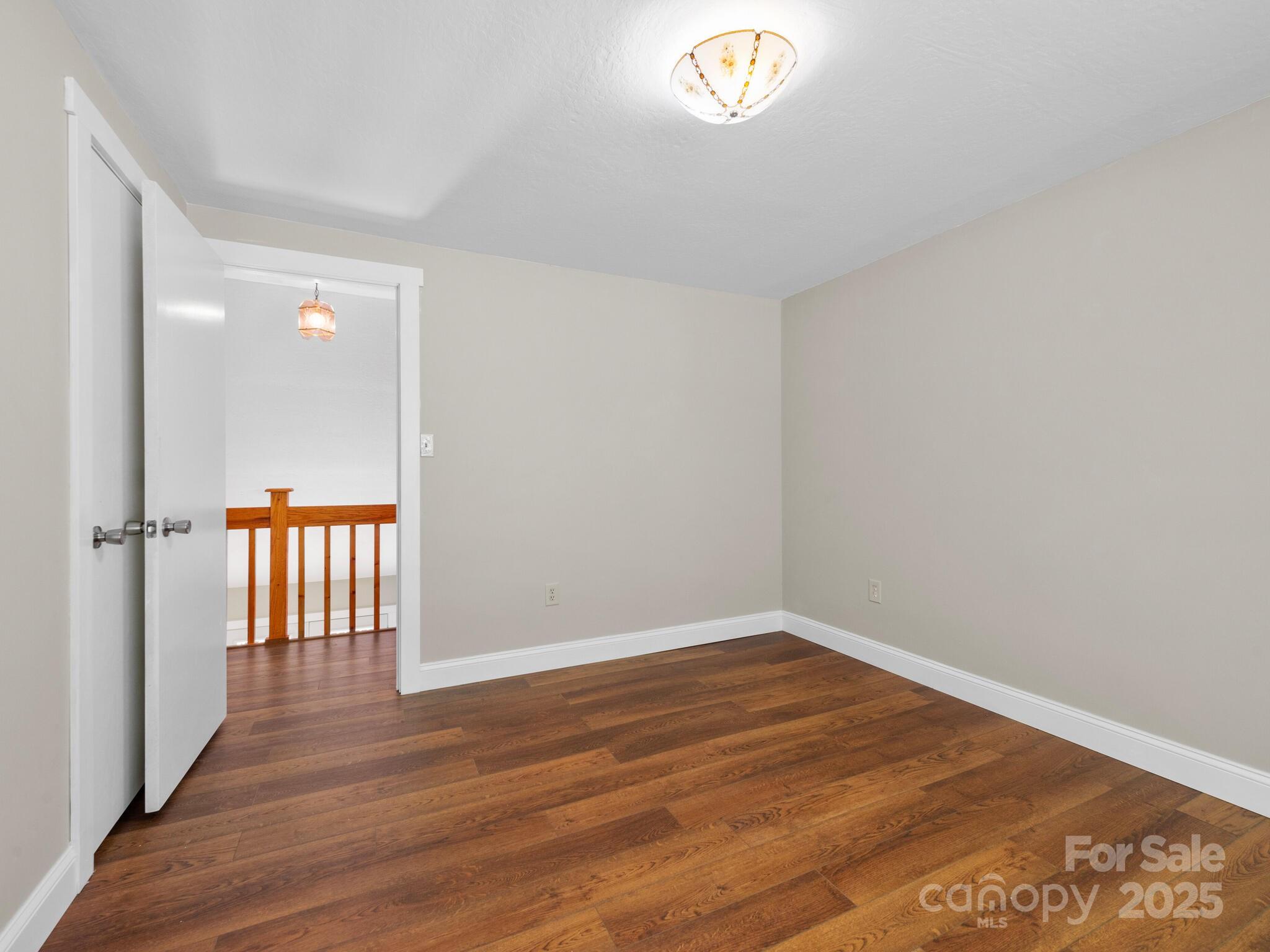 Jays Mountain - Residential
